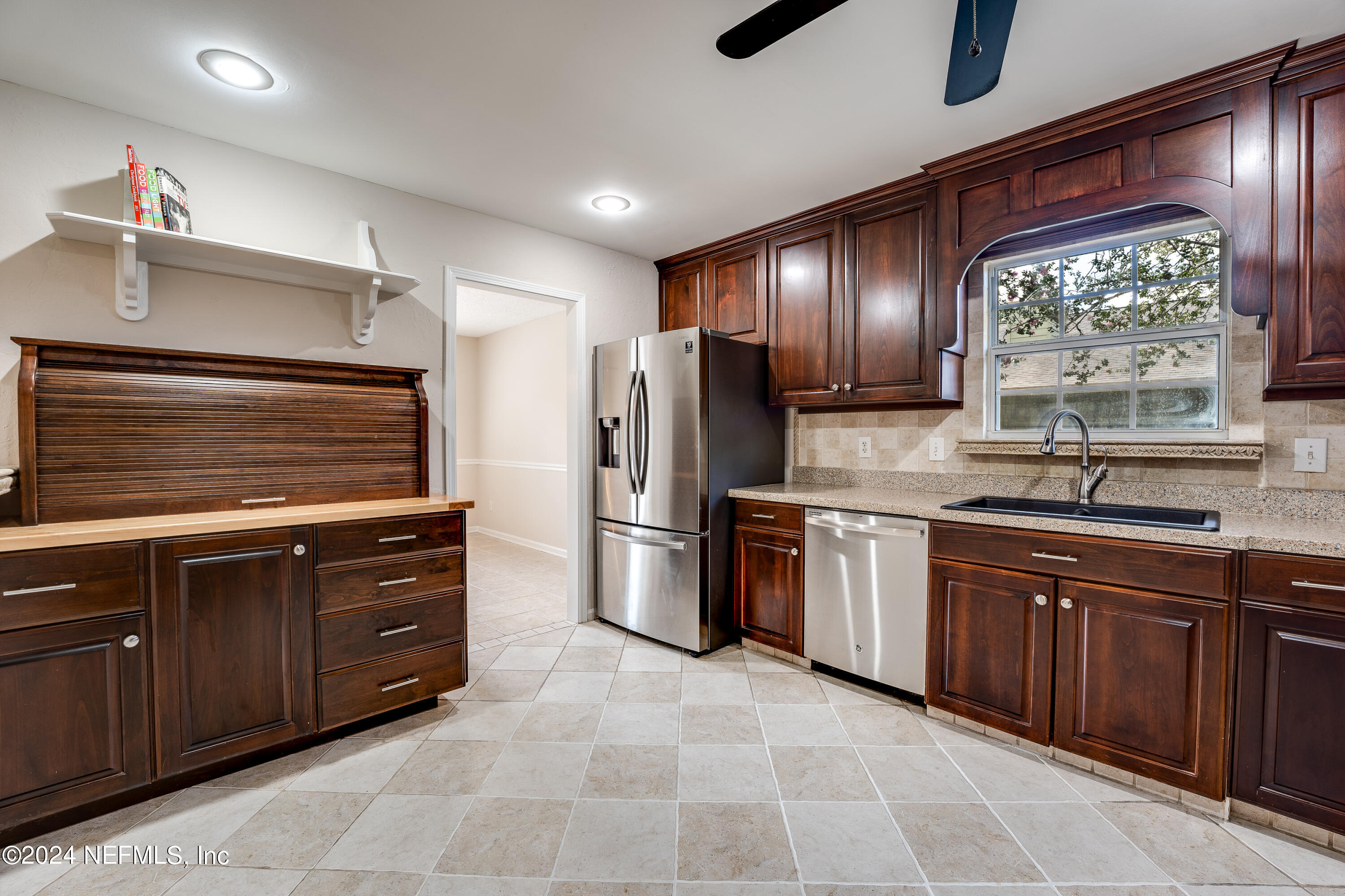 10747 CROSSTIE Road E