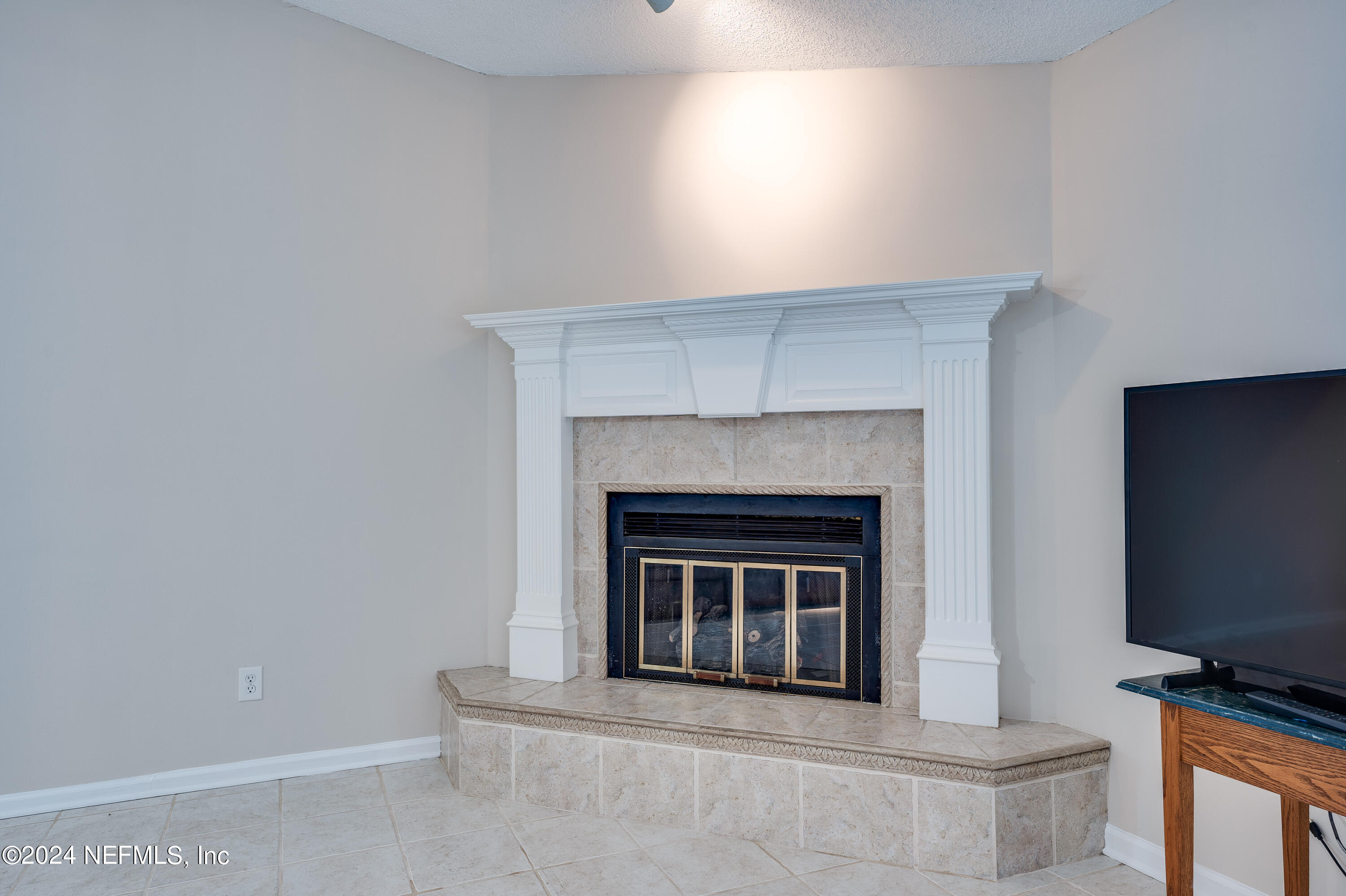 10747 CROSSTIE Road E