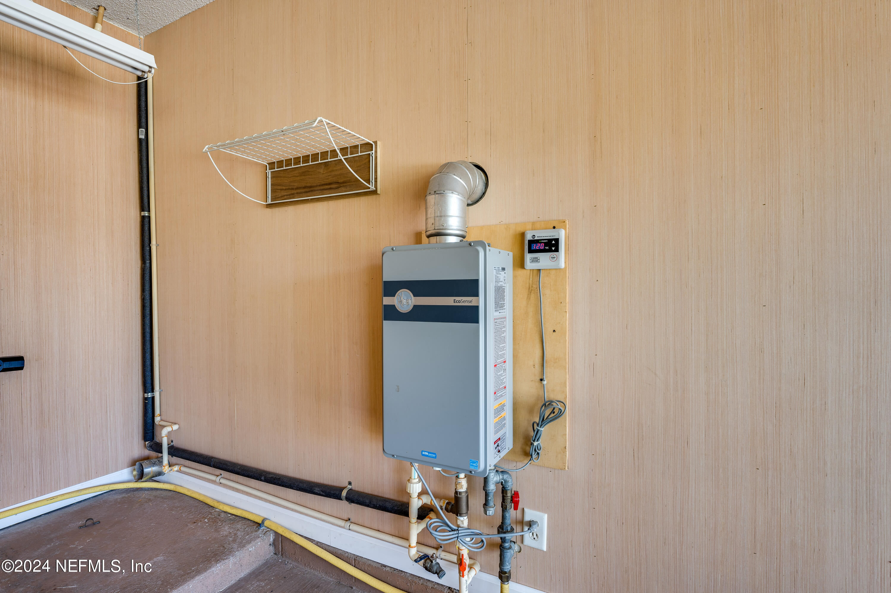 10747 CROSSTIE Road E