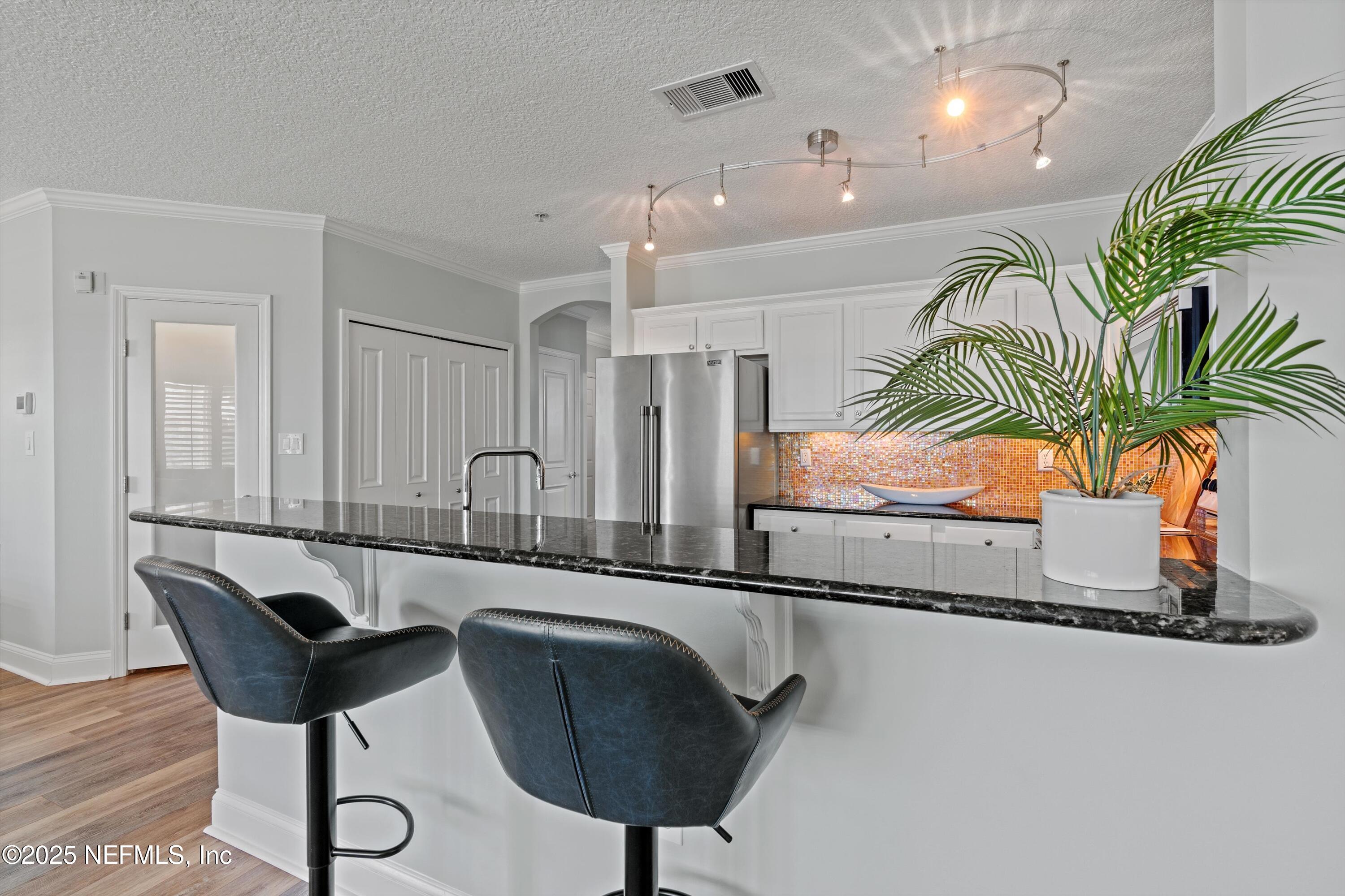 922 1ST Street S, 102