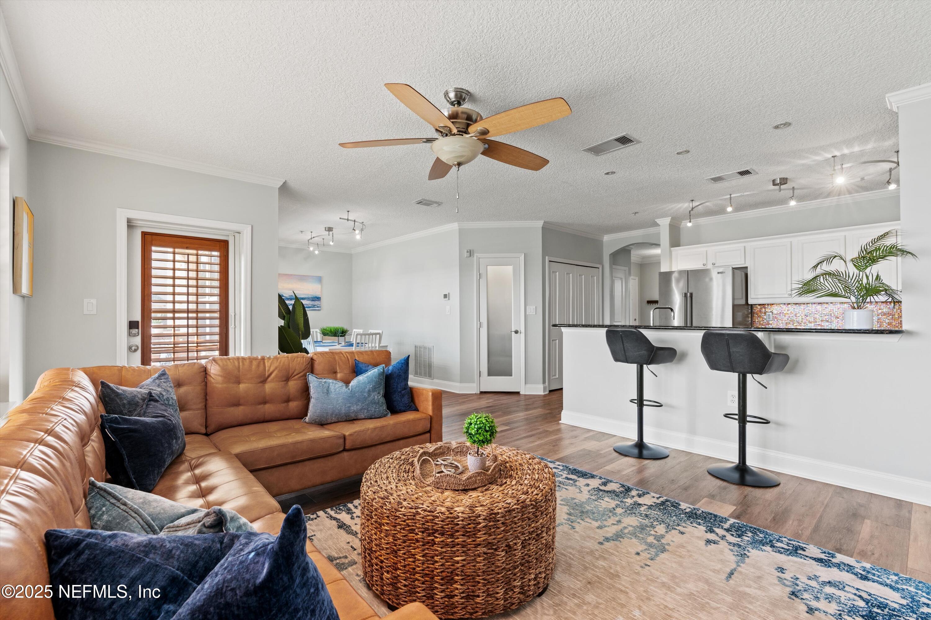 922 1ST Street S, 102