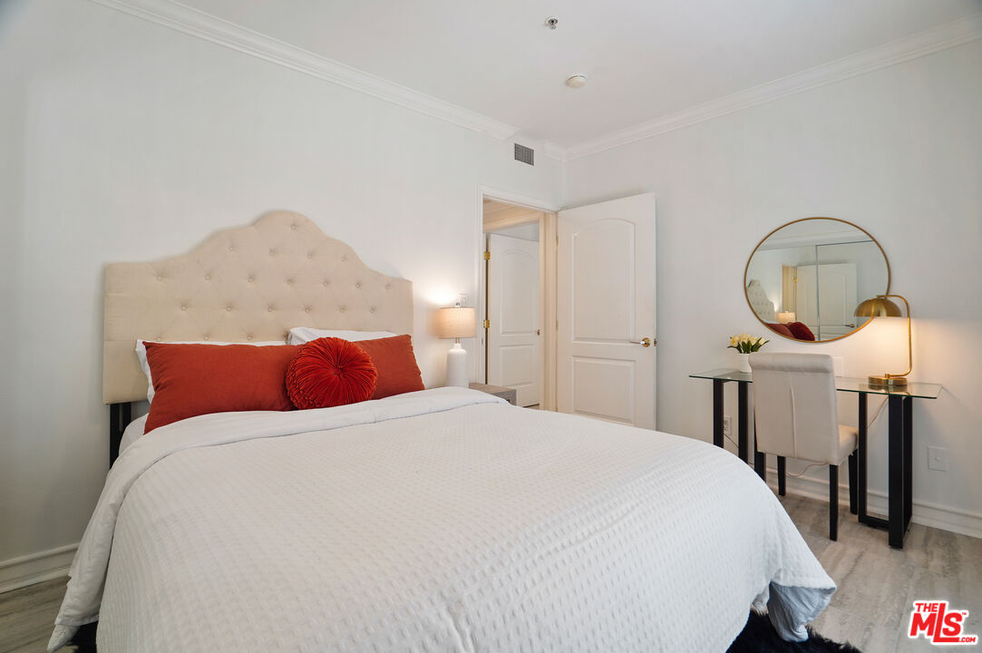 11826 Dorothy St Unit: 102