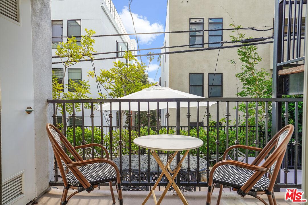 11826 Dorothy St Unit: 102
