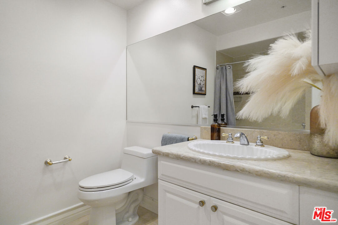 11826 Dorothy St Unit: 102