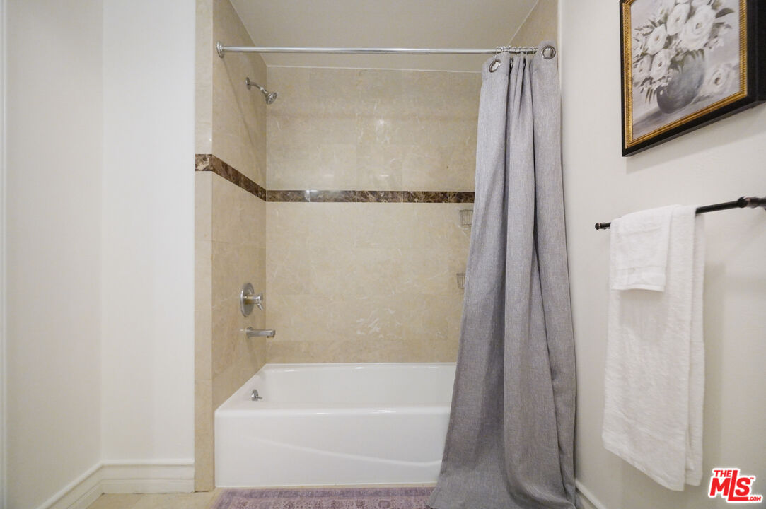11826 Dorothy St Unit: 102