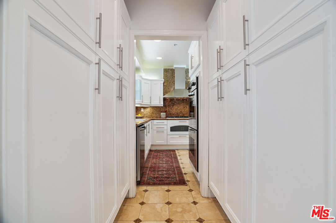 11826 Dorothy St Unit: 102