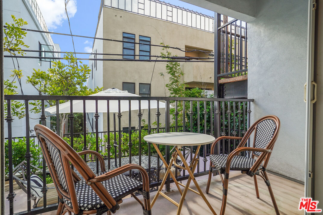 11826 Dorothy St Unit: 102