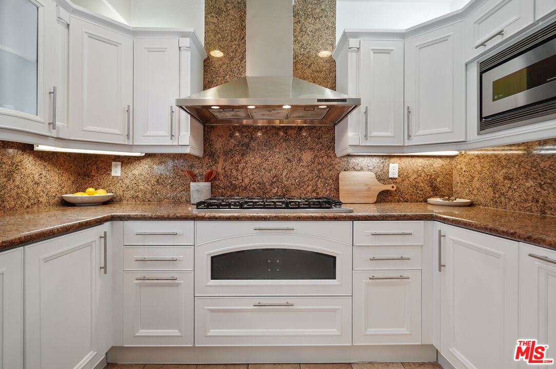 11826 Dorothy St Unit: 102