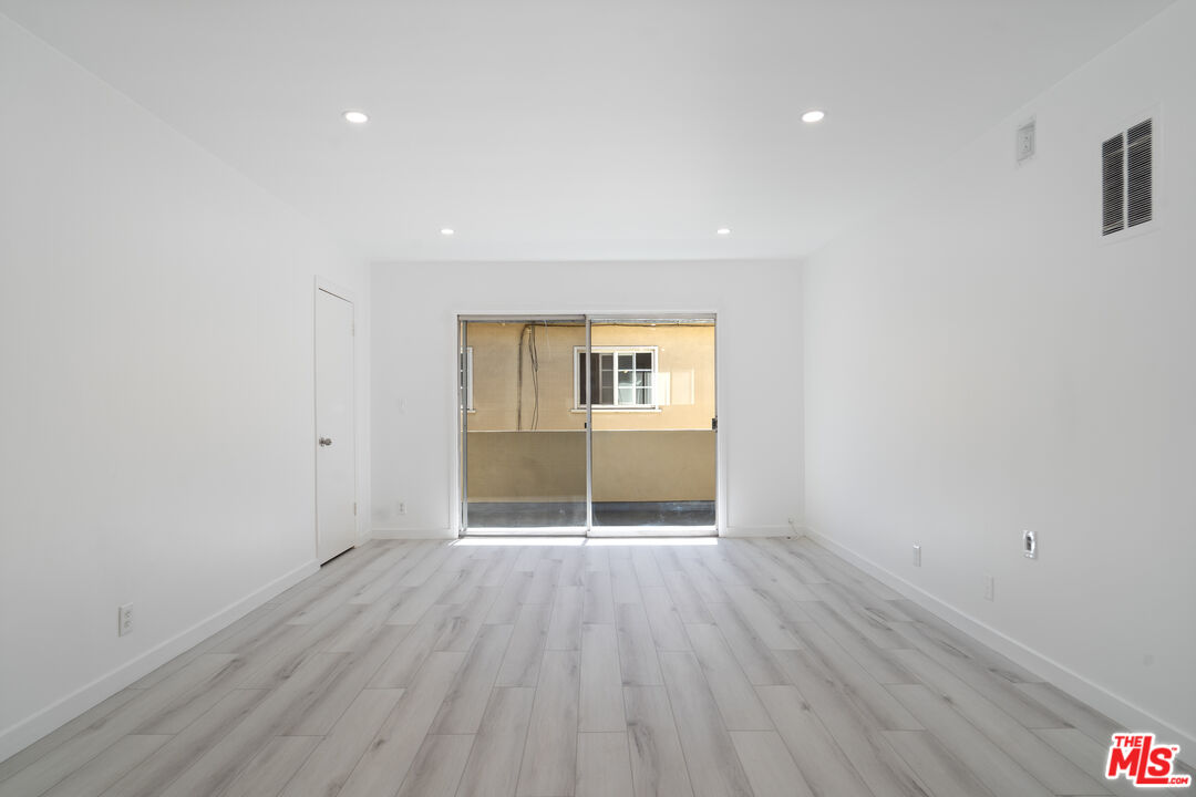 849 S Bedford St Unit: 2