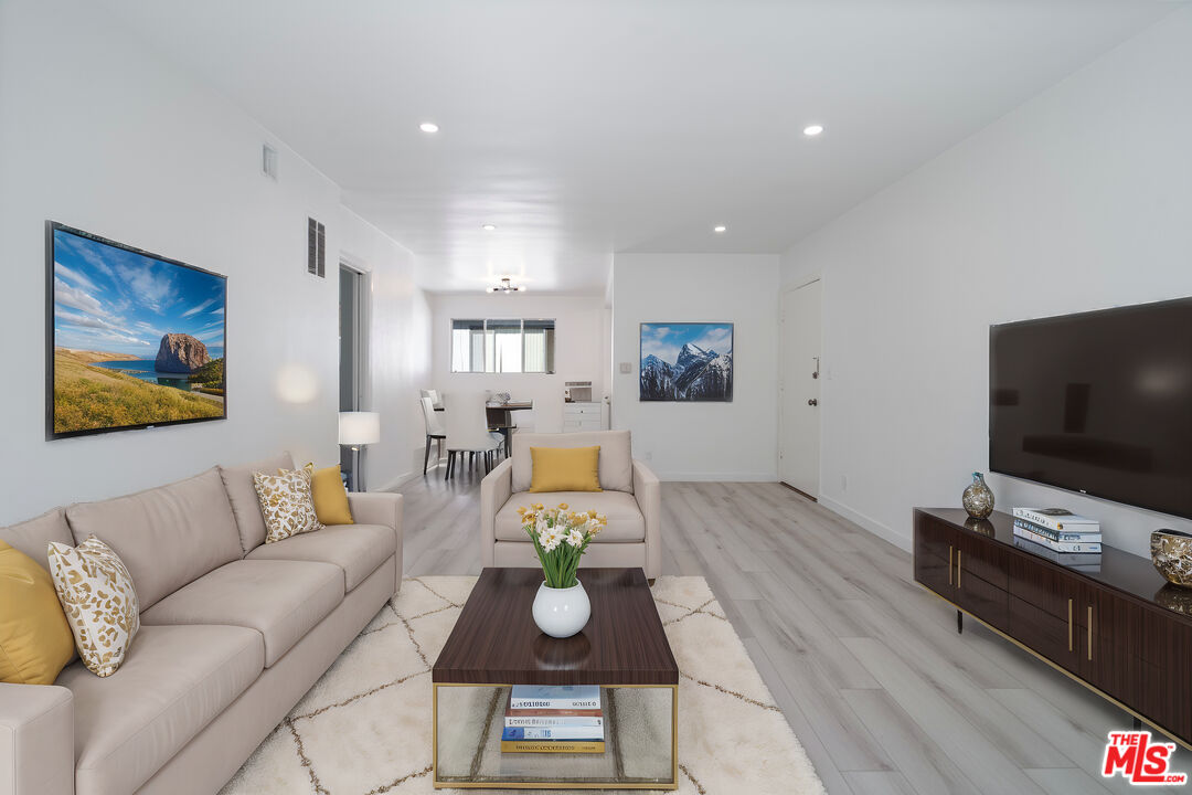 849 S Bedford St Unit: 2