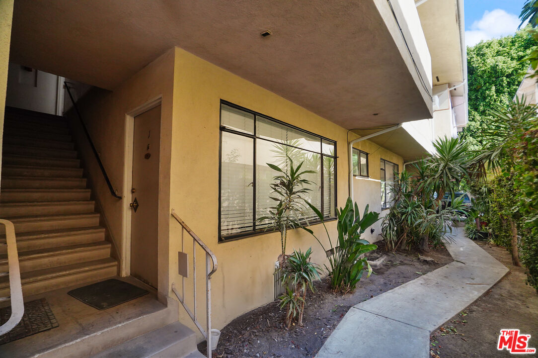 849 S Bedford St Unit: 2