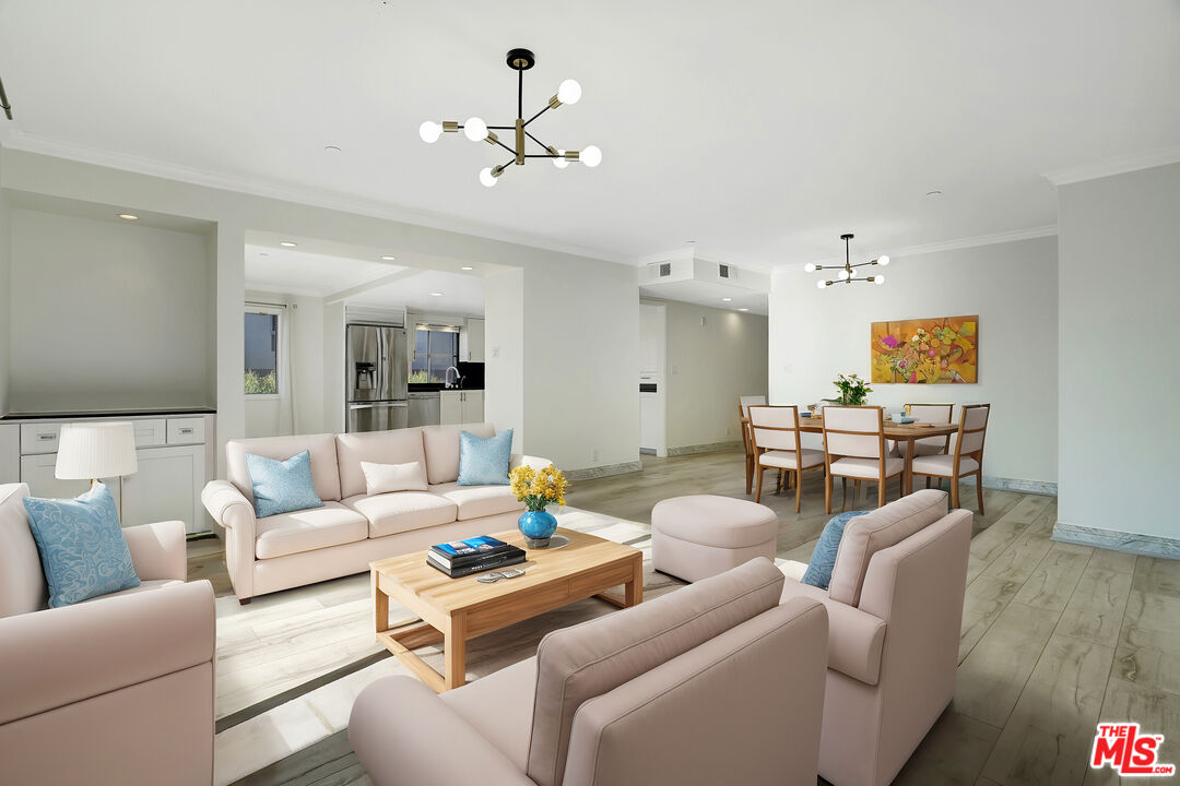 1811 Fairburn Ave Unit: 102