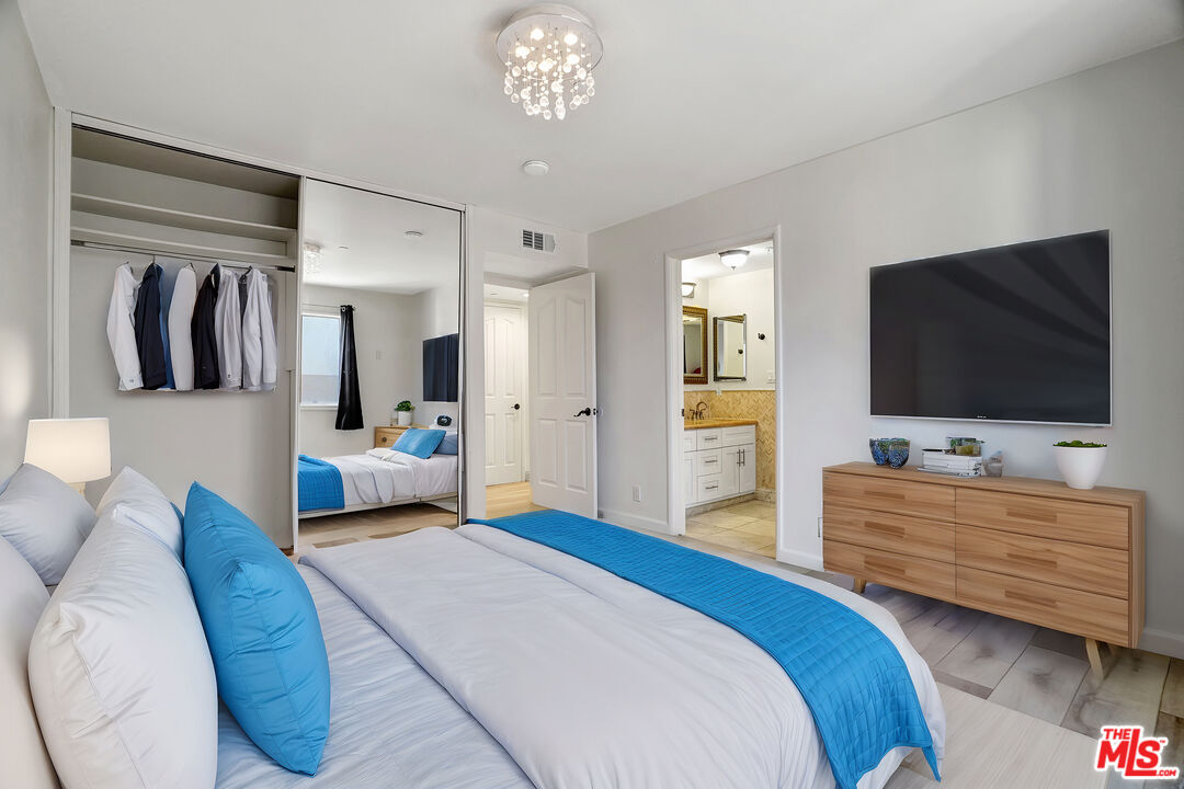 1811 Fairburn Ave Unit: 102