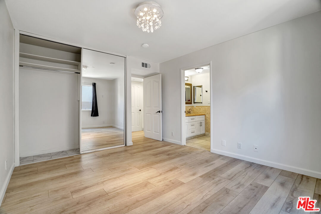 1811 Fairburn Ave Unit: 102