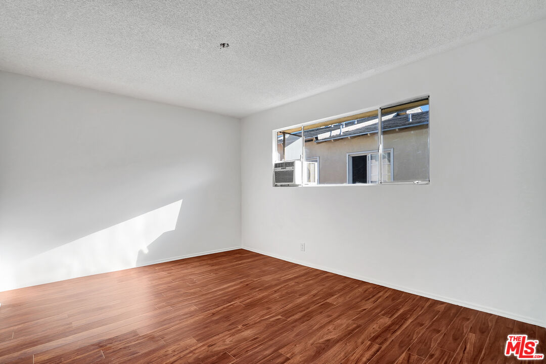 849 S Bedford St Unit: 4