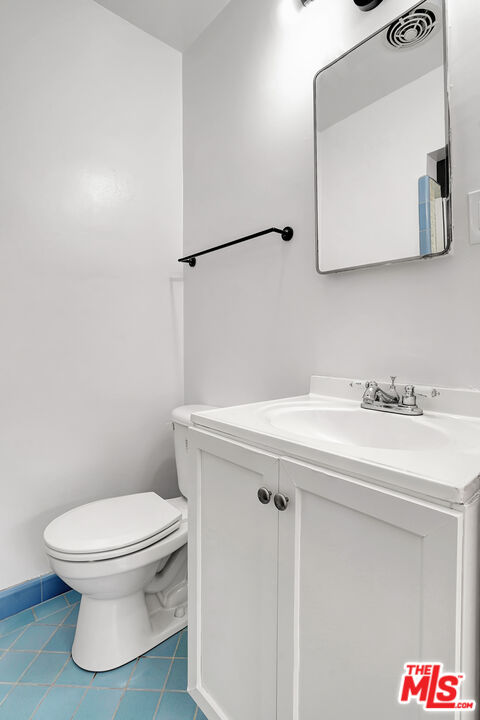 849 S Bedford St Unit: 4