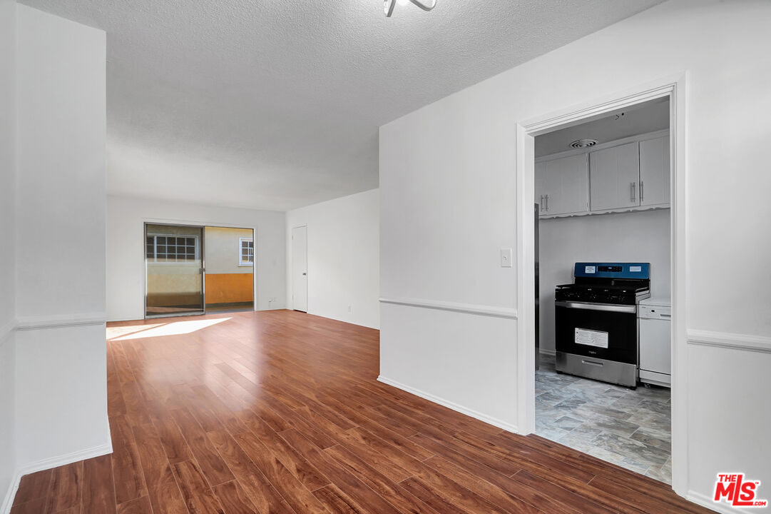 849 S Bedford St Unit: 4