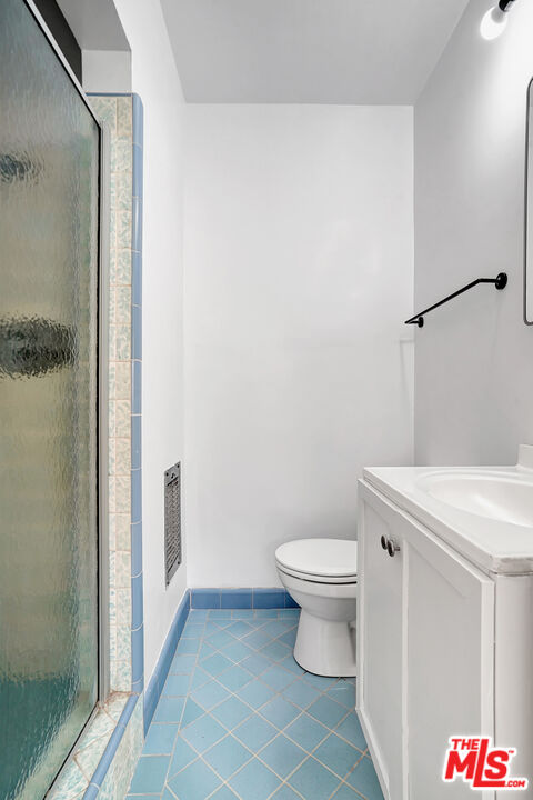 849 S Bedford St Unit: 4