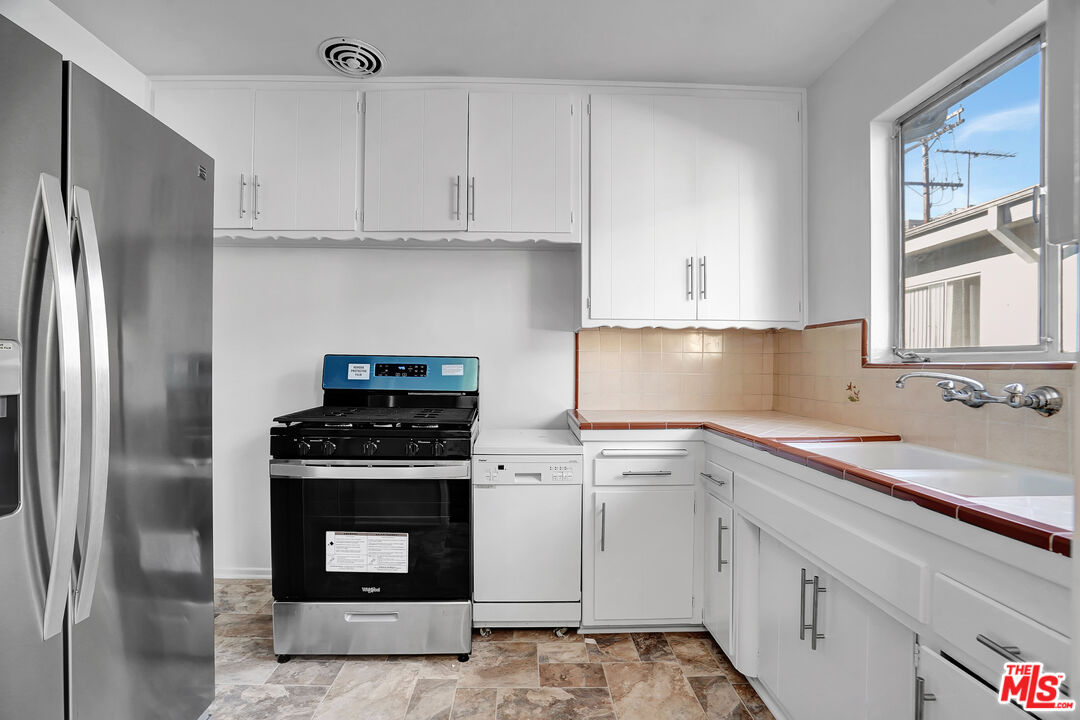 849 S Bedford St Unit: 4
