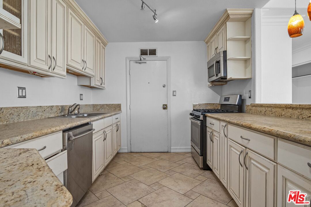 10787 WILSHIRE BLVD Unit: 804