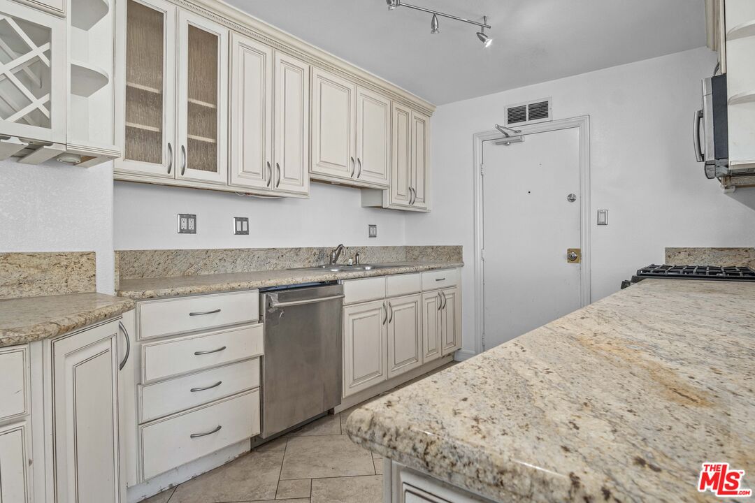 10787 WILSHIRE BLVD Unit: 804