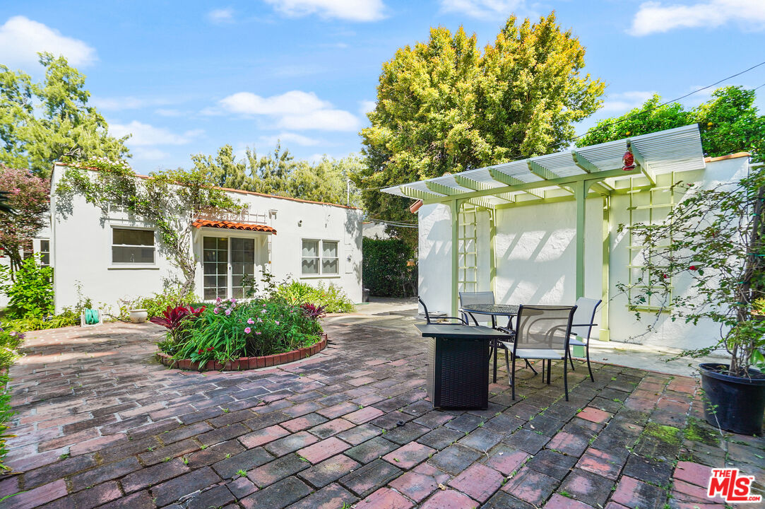 1931 Midvale Ave