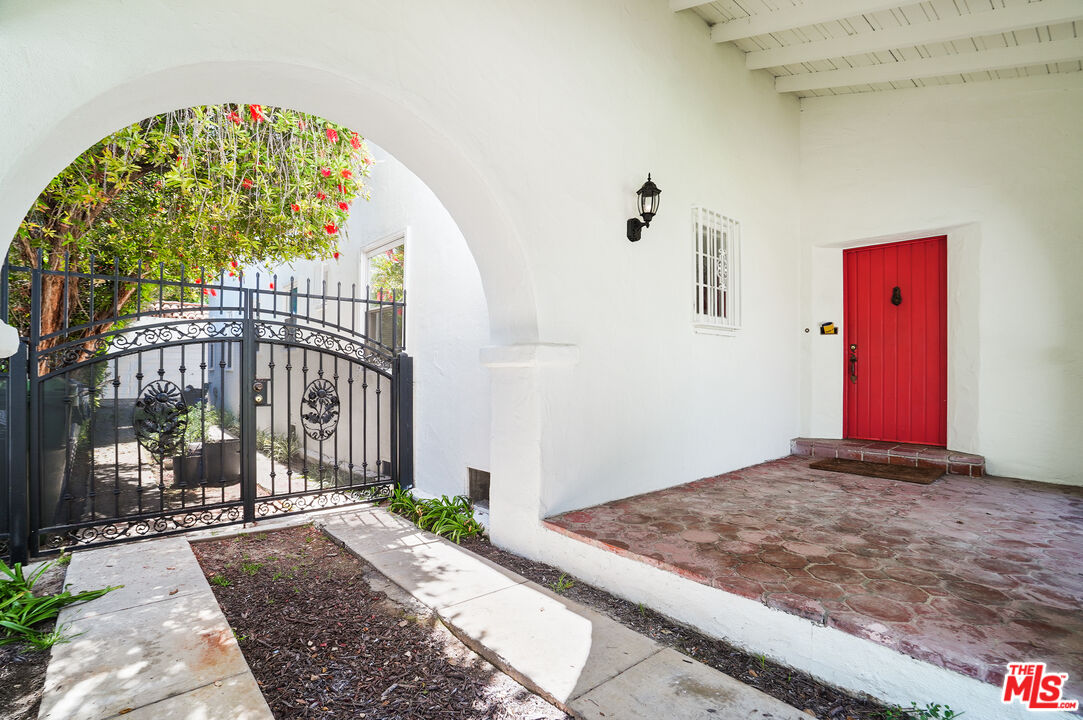 1931 Midvale Ave