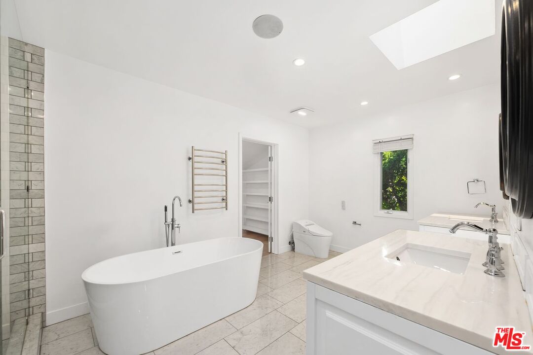 400 Chautauqua Blvd