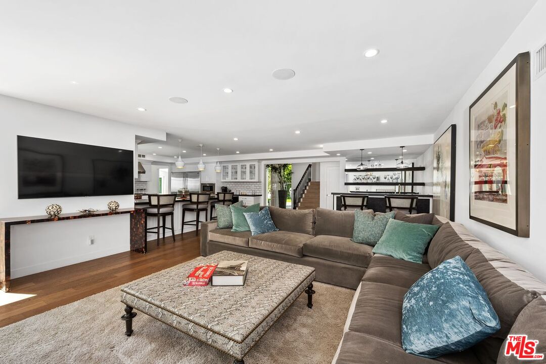 400 Chautauqua Blvd