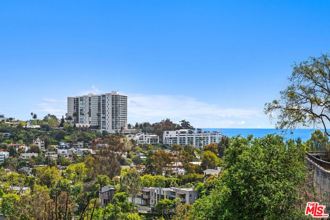 400 Chautauqua Blvd