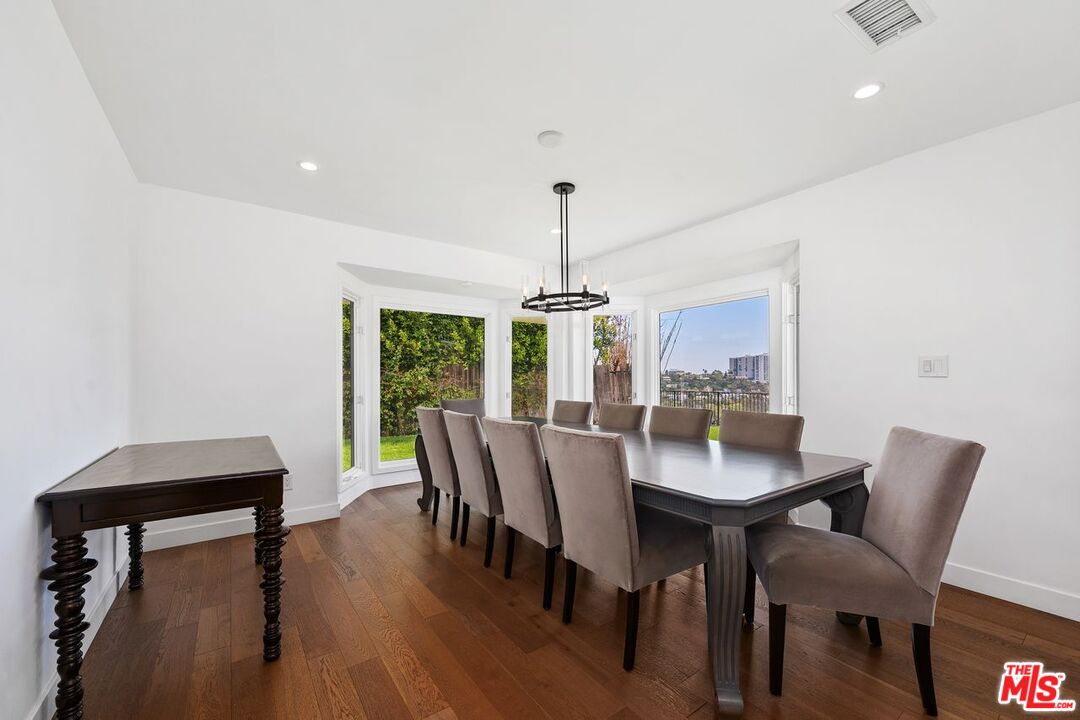 400 Chautauqua Blvd