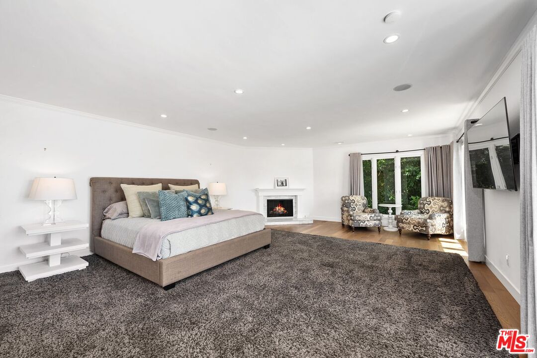 400 Chautauqua Blvd