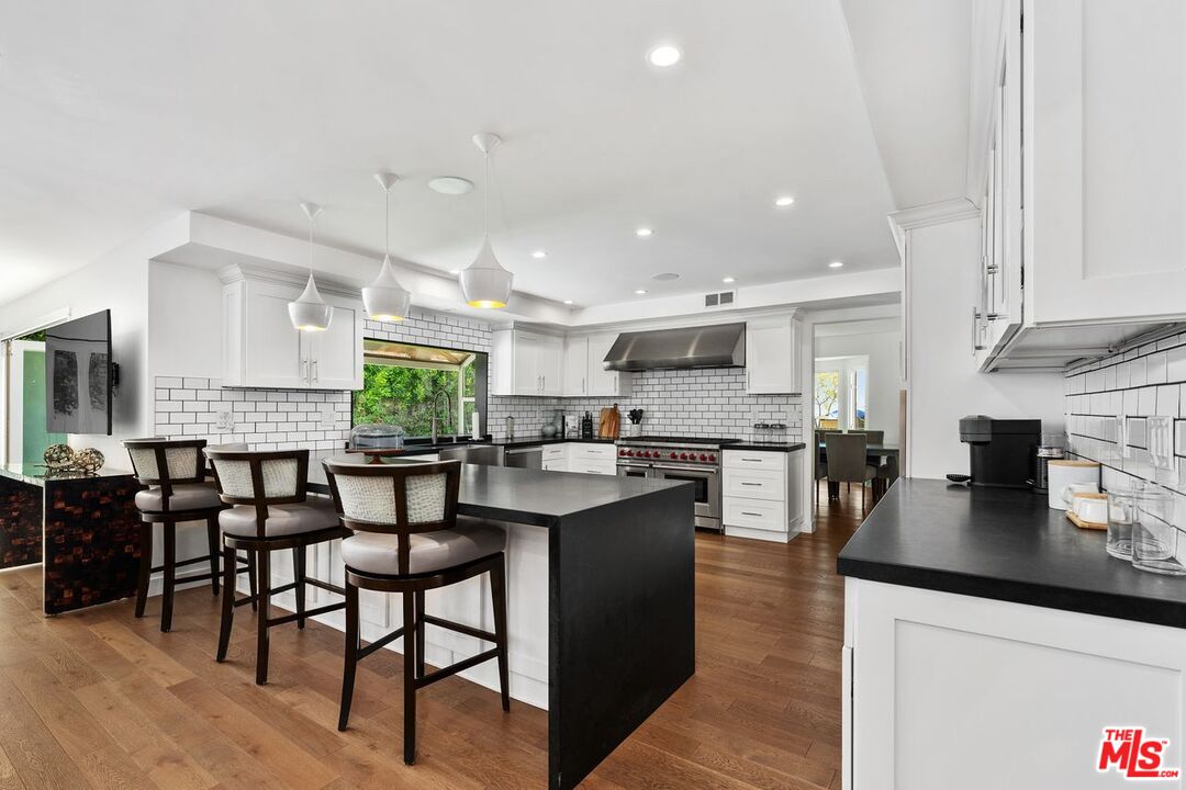 400 Chautauqua Blvd