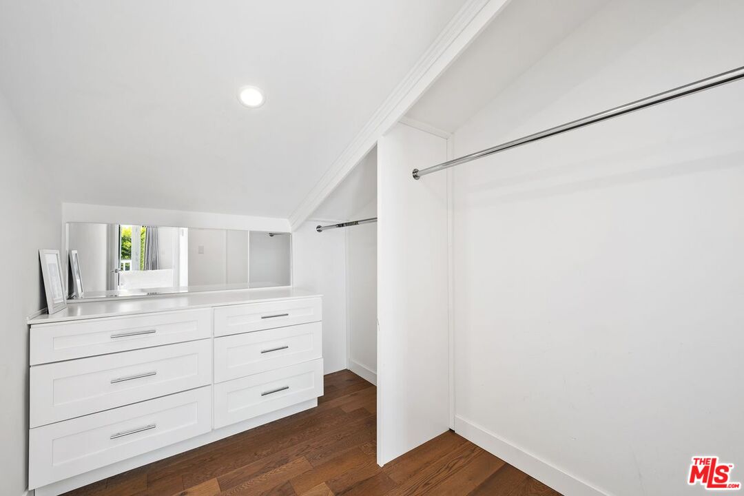 400 Chautauqua Blvd