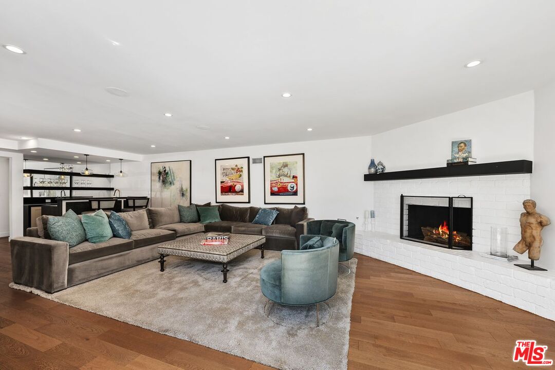 400 Chautauqua Blvd
