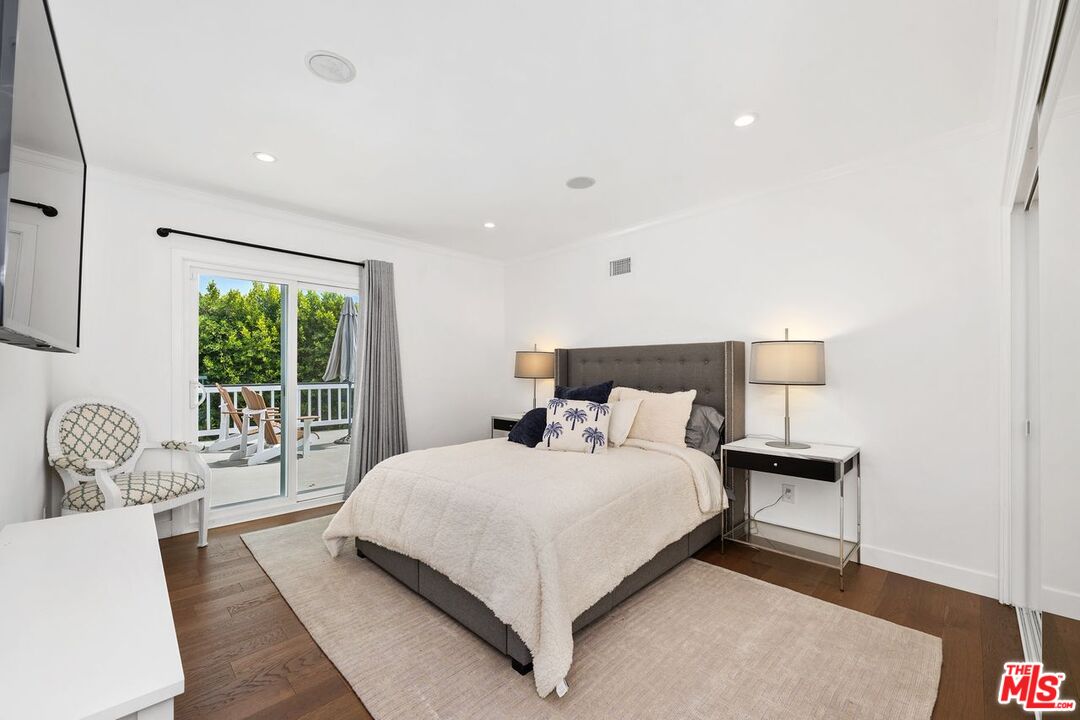 400 Chautauqua Blvd