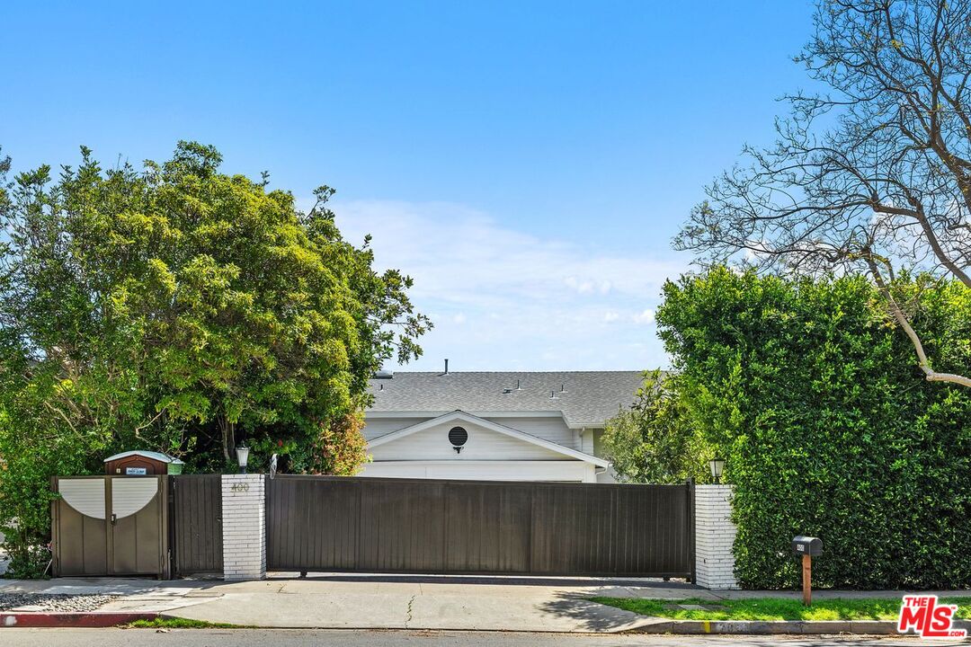400 Chautauqua Blvd