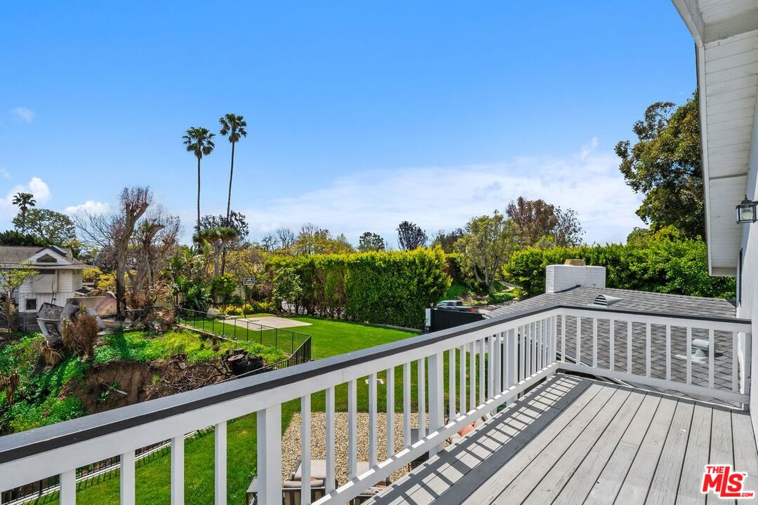 400 Chautauqua Blvd
