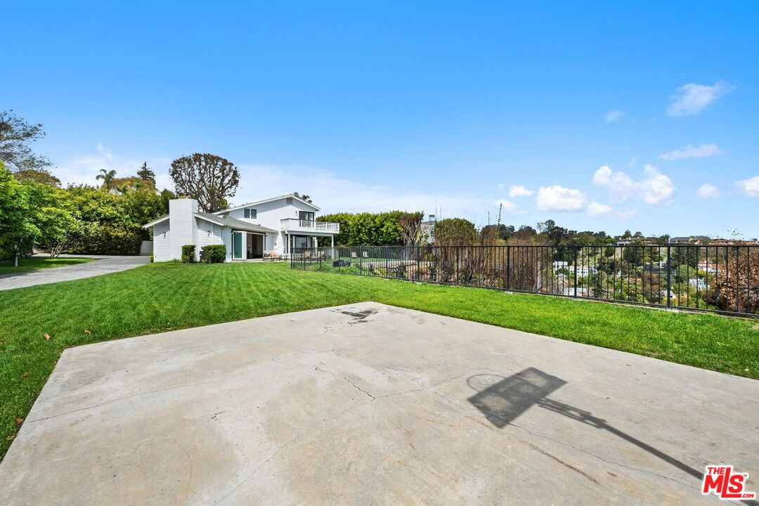 400 Chautauqua Blvd