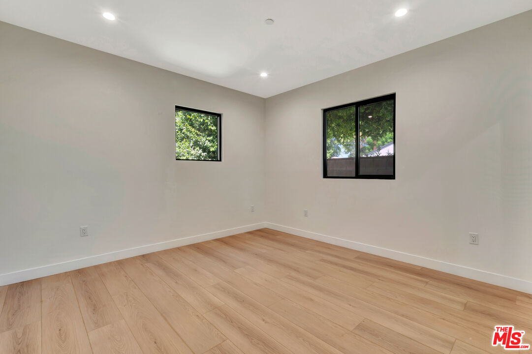 6219 Sylvia Ave