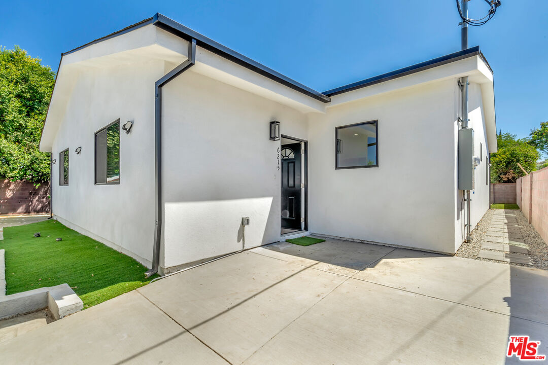 6219 Sylvia Ave