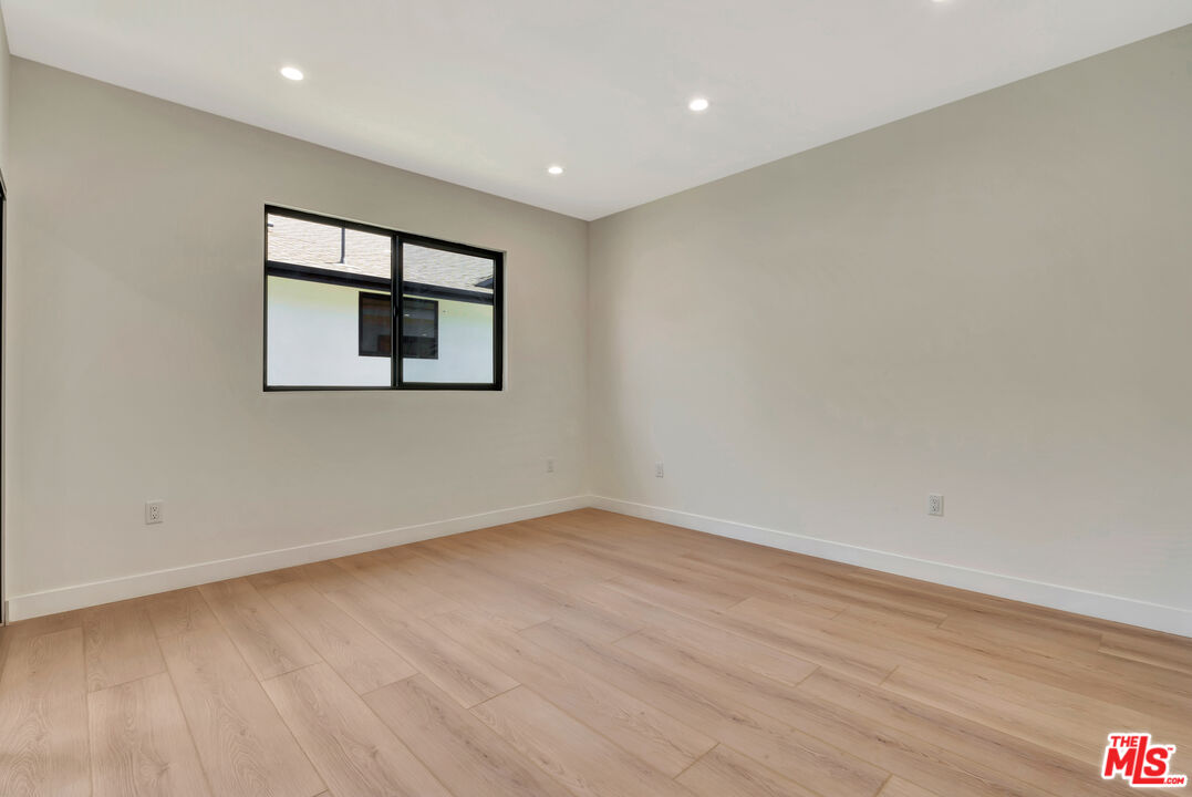 6219 Sylvia Ave