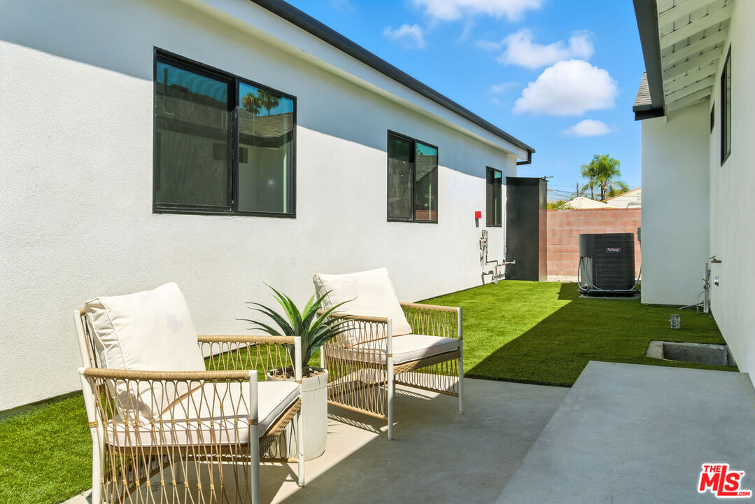6219 Sylvia Ave