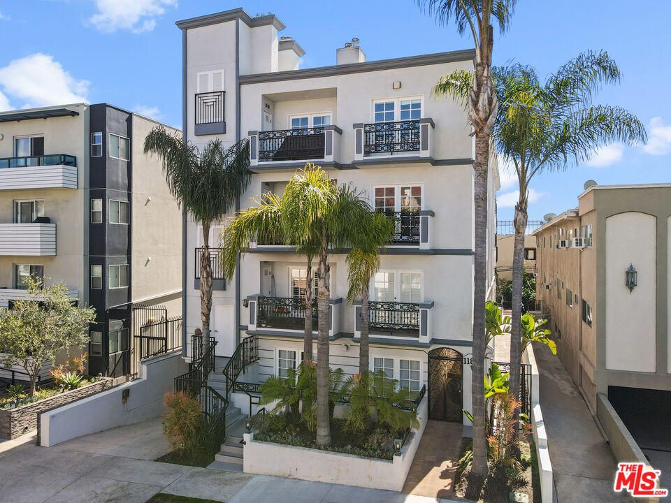 11826 Dorothy St Unit: 202
