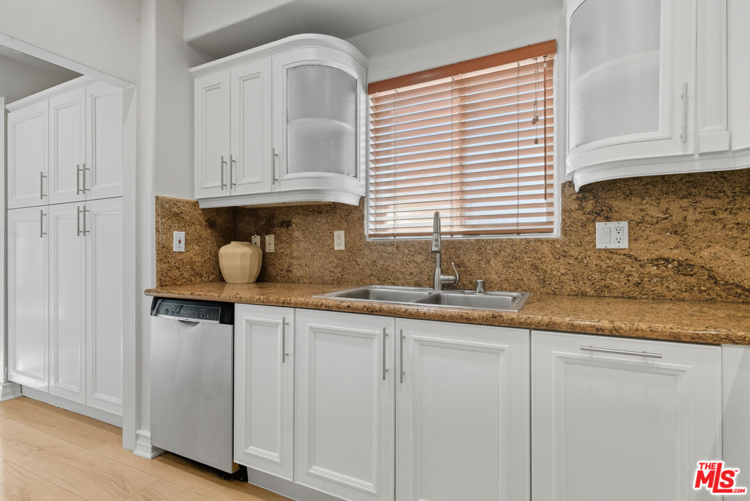 11826 Dorothy St Unit: 202