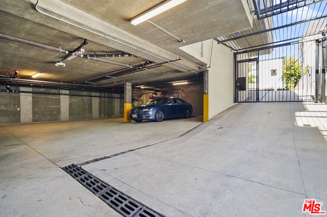 11826 Dorothy St Unit: 202
