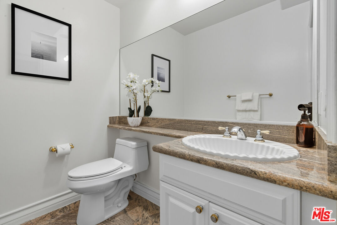 11826 Dorothy St Unit: 202