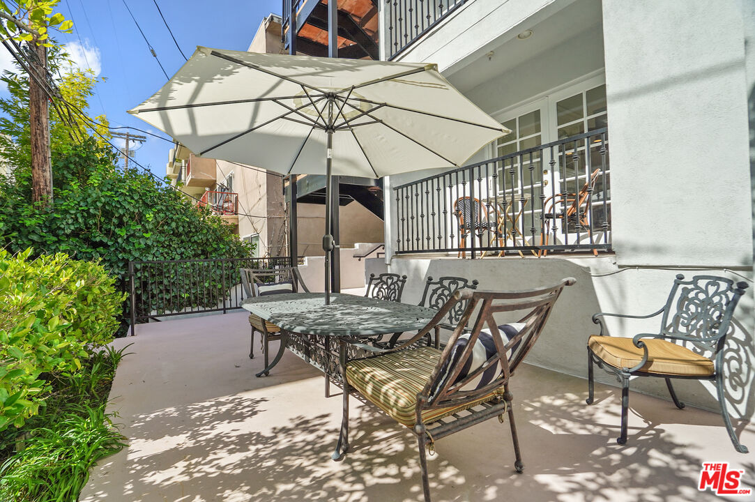 11826 Dorothy St Unit: 202
