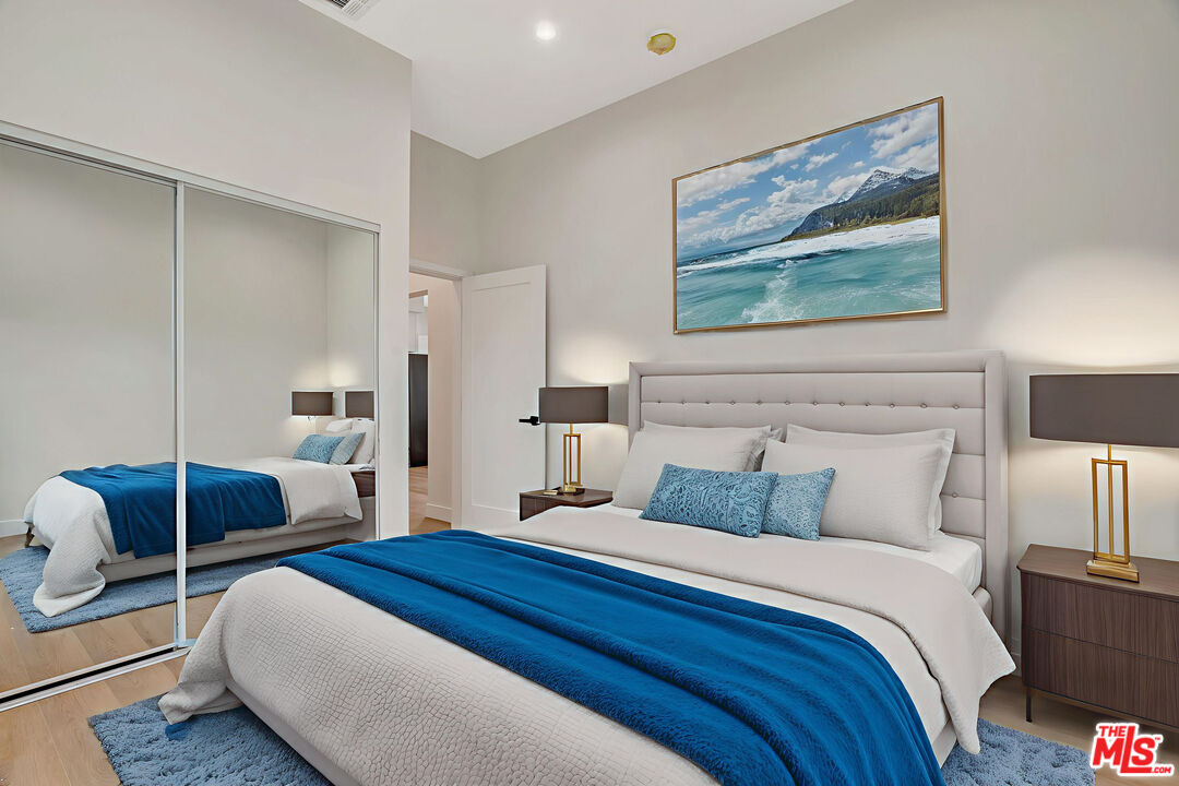 11108 Norris Ave