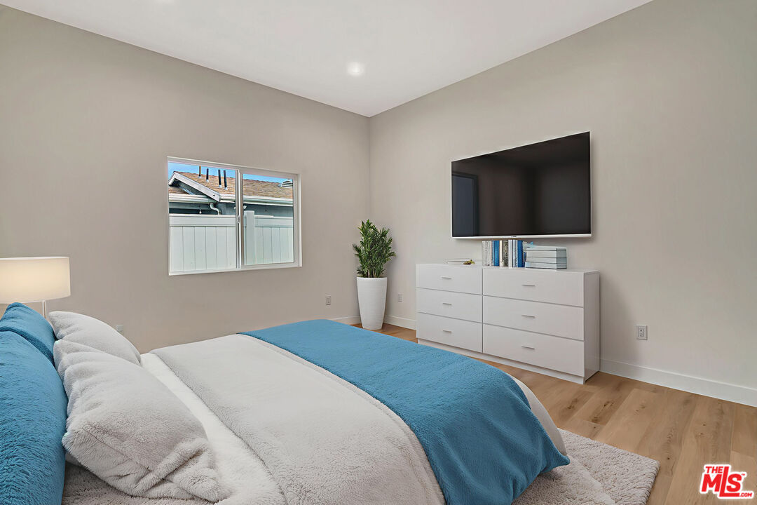 11108 N Norris Ave Unit: 11108
